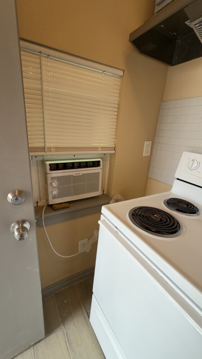 Photo - 6303 Scotchwood Dr