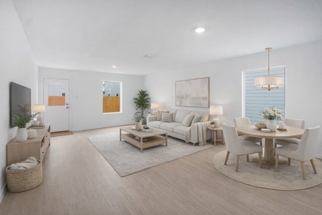 Photo - 725 Wagtail Dr