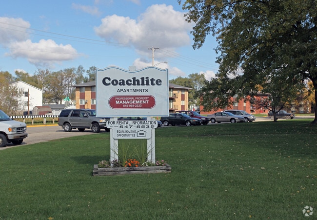 Photo - Coachlite Apartments