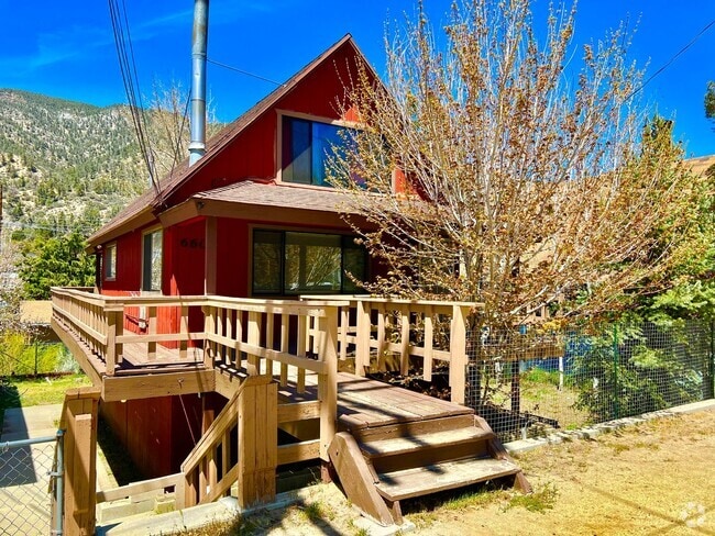 Building Photo - 6601 Lowry Ln Rental