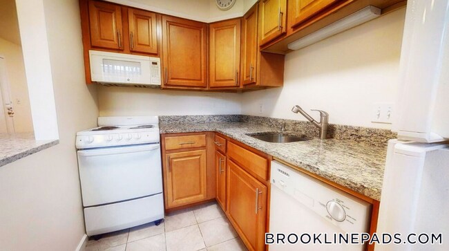 Photo - 110 Babcock St Unit 38