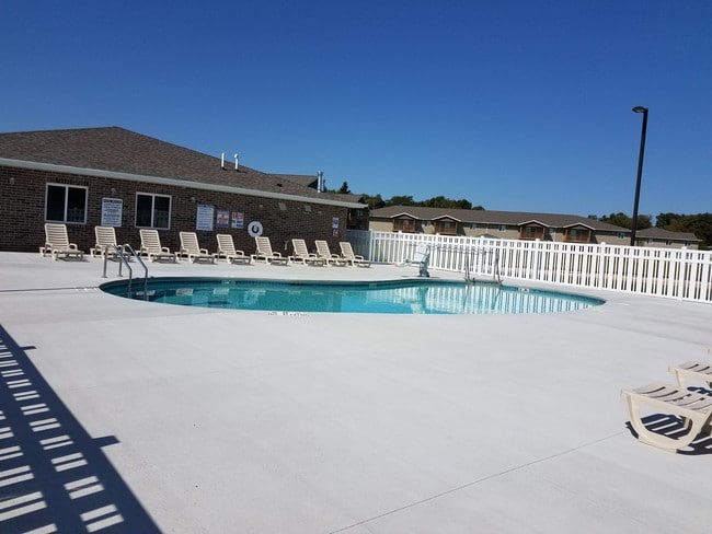 Oriole Ponds Apartments, LLC