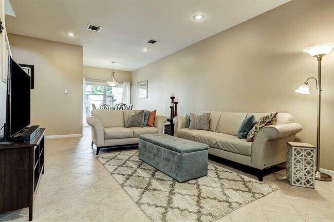 Photo - 1487 Bering Dr Unit 133