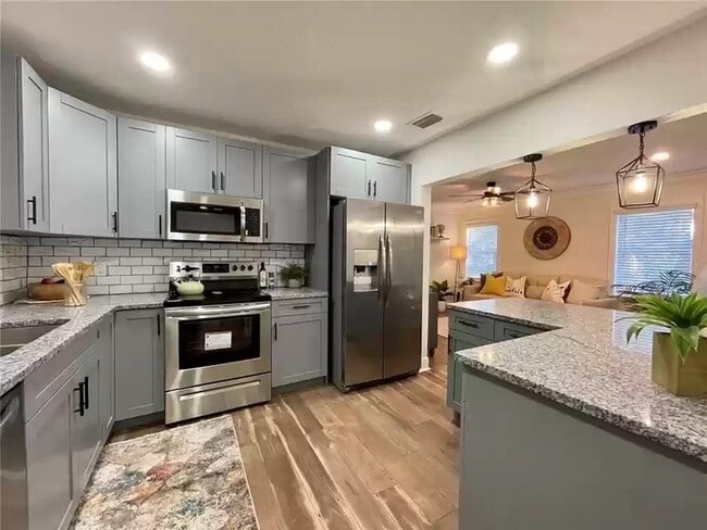 Photo - 3217 W Hartnett Ave