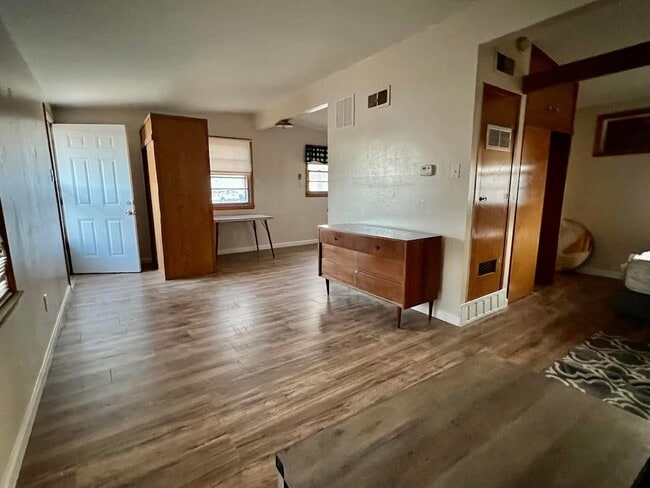 Photo - 2305 Brockman St