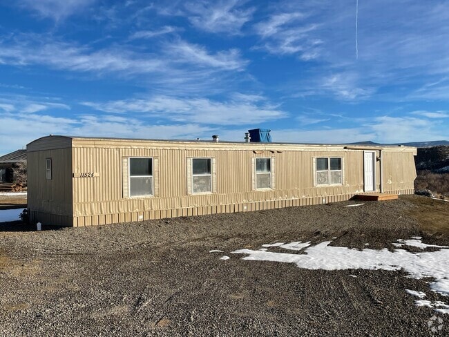 Building Photo - 11524 Lakeview Dr Rental
