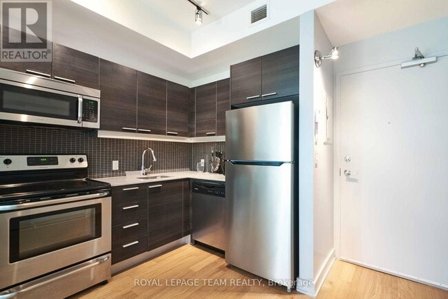 Photo - 354 Gladstone Ave Unit 312