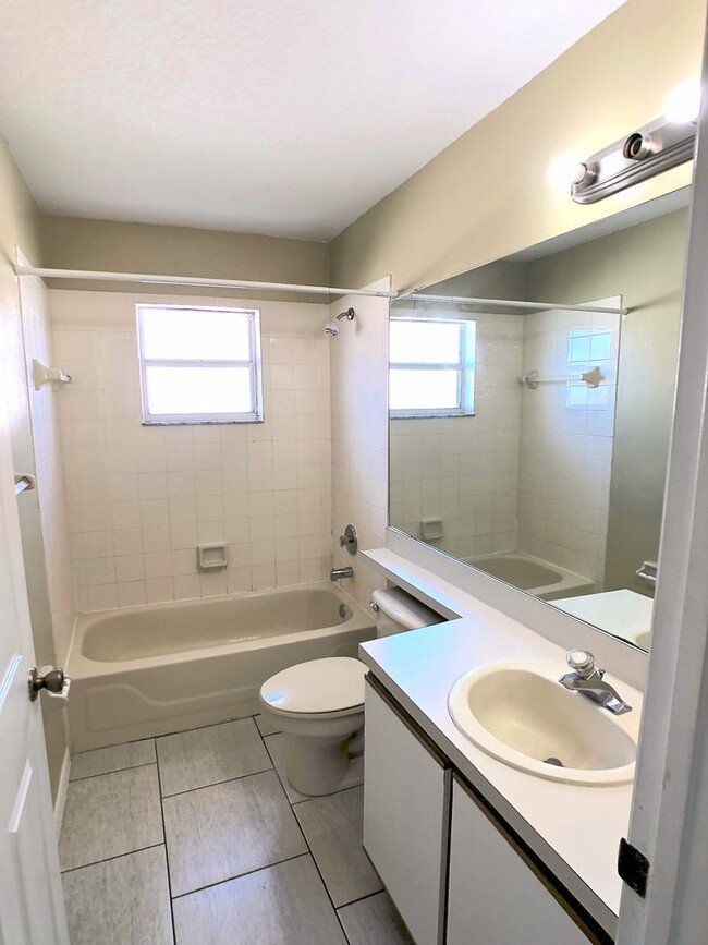 Building Photo - Move in Ready home in Kissimmee