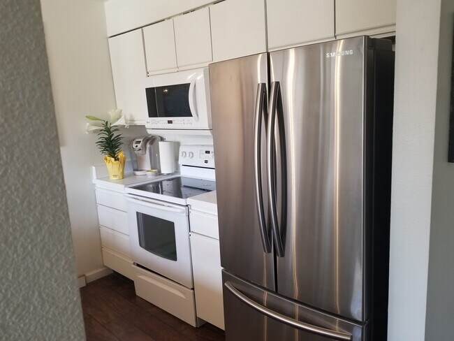 Photo - Beautiful Midtown Loft