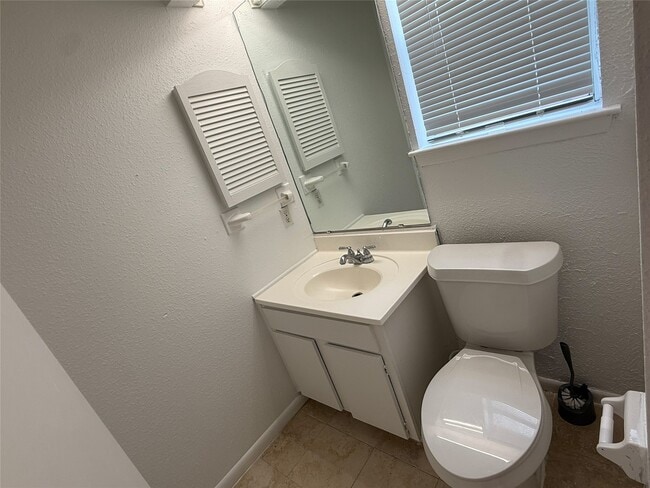 Photo - 10519 Kirkglen Dr