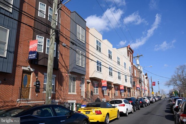 Building Photo - 1836 N 16th St Unit 2