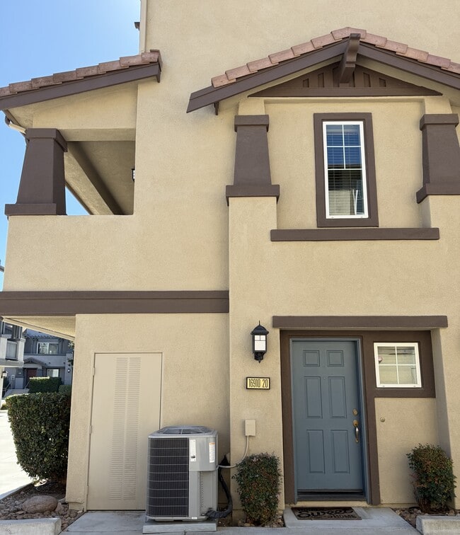 Photo - 16910 Bixby St