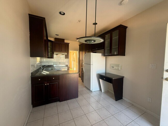 Photo - 4138 Inverness St Unit Upper