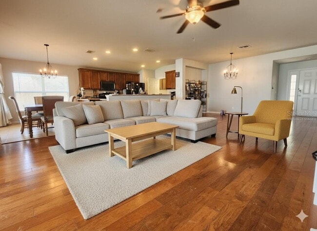 Photo - Spacious and Comfortable Home for Rent!