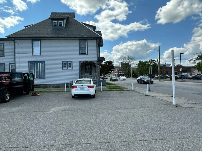 Photo - 319 Hanover St Unit 4