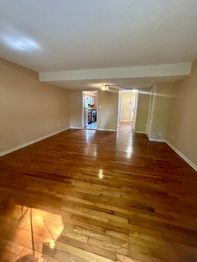 Photo - Spacious 2BR Townhome Near Downtown Carrbo...