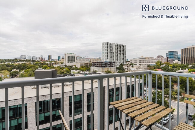 Photo - 615 W 7th St Unidad SI FL11-ID288