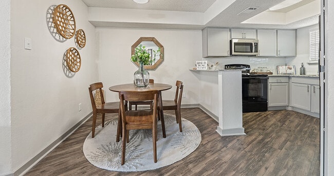 Photo - The Elise Apartments