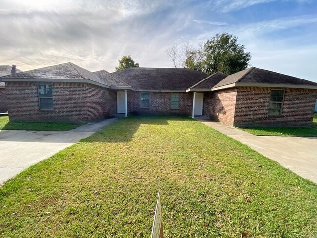 Photo - 193 Gilmore Rd Unit 2