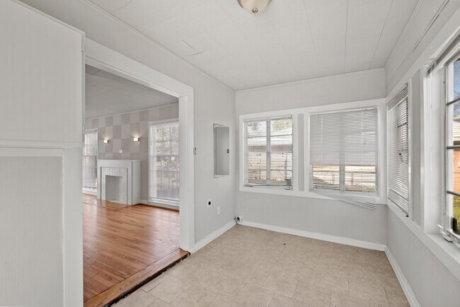 Photo - 2917 Iola St