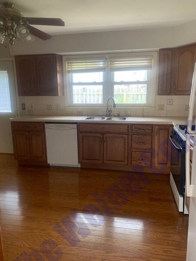 Photo - Sublease Available for Move in January 2nd!