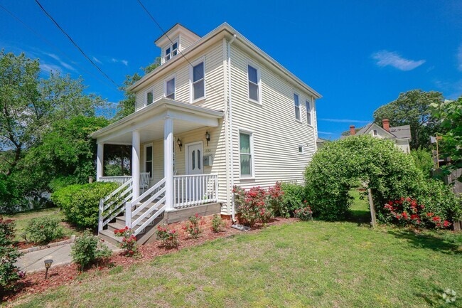 Building Photo - 1722 McDaniel St Rental