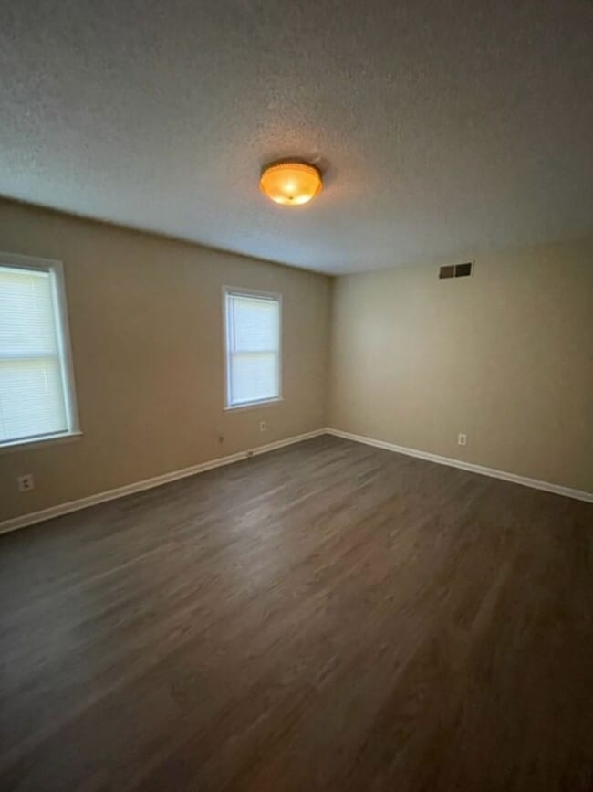 Photo - 310 E J St Unit 1