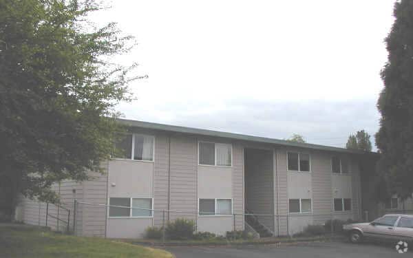 Photo - Lennick Court Apartments