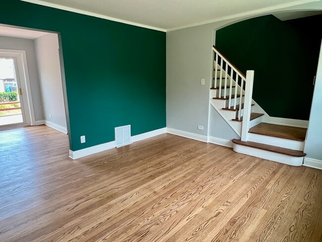 Building Photo - 7224 W Summerdale Ave Rental