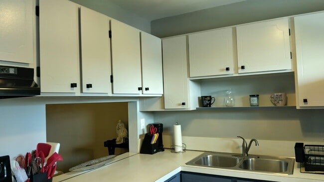 Photo - 2721 Garden Dr N Unit 202