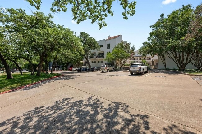 Photo - 2605 Enfield Rd Condo Unit 223