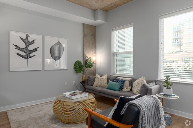 1BR, 1BA - 624SF Living Area