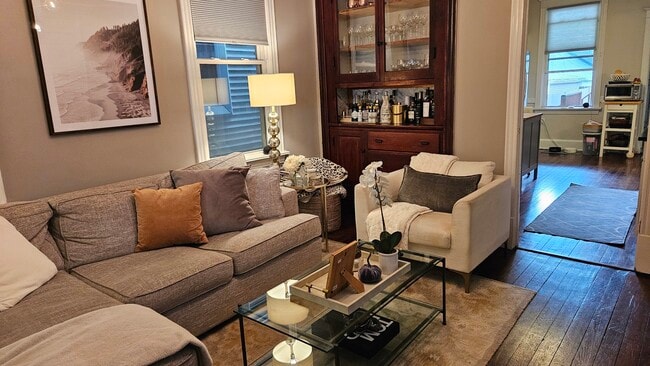 Photo - 1527 W Wellington Ave