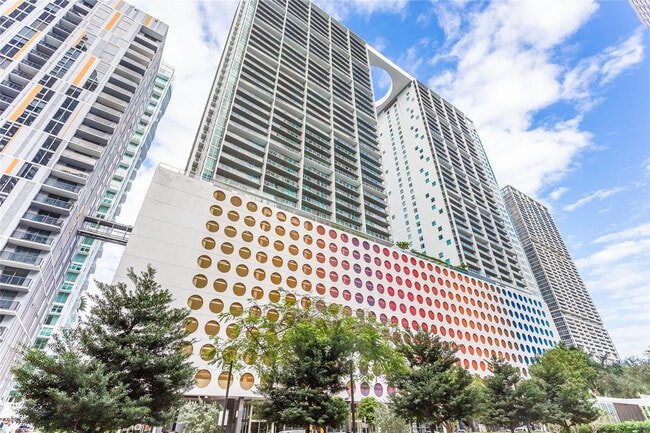 Photo - 55 SE 6th St Unidad 3500