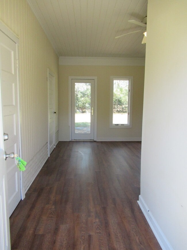 Photo - 38 Thelma-3 bedroom, 2 bath- ALICE DRIVE AREA