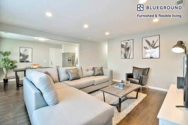 Photo - 725 San Simeon St