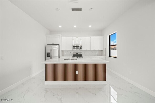 Photo - 9 NW 14th Pl