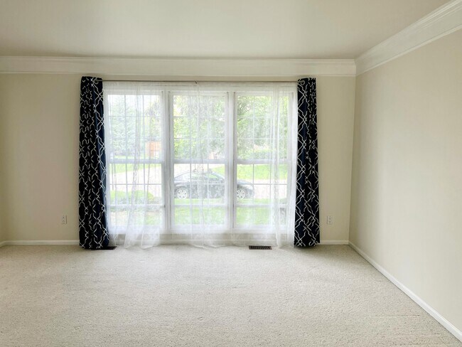 Photo - 16185 Country Knoll Dr