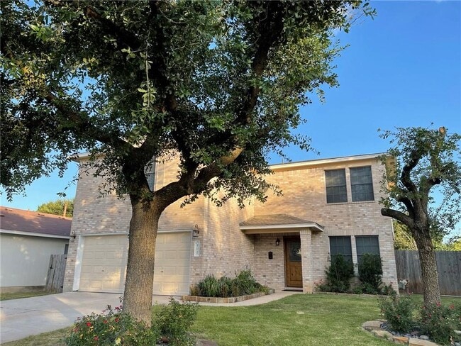 Building Photo - 102 Brentwood Dr