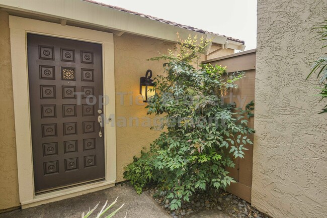 Photo - 117 Northcreek Cir