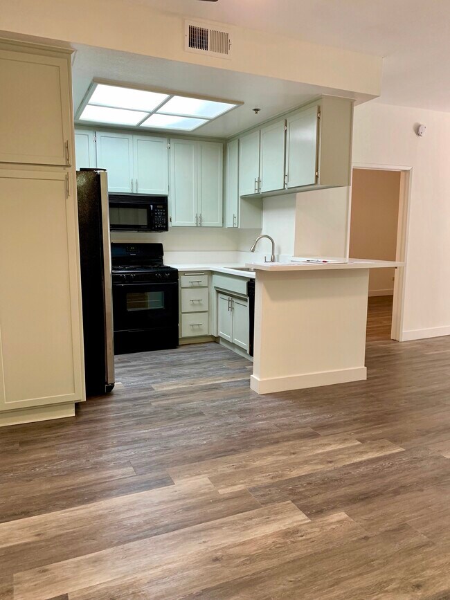 Photo - Amherst Manor