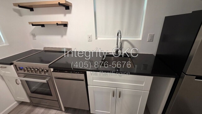 Photo - 306 E Hughbert St Unit Apartment A