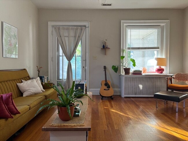 Photo - 114 S Arthur Ashe Blvd Apartment