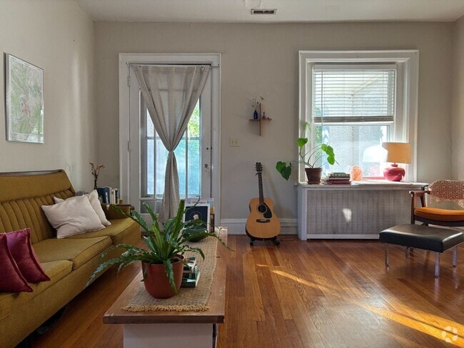 Building Photo - 114 S Arthur Ashe Blvd Unit #A Rental
