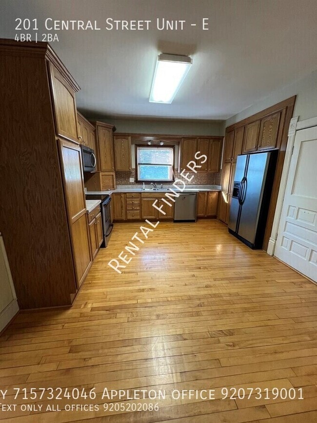Building Photo - 201 Central St Unit E