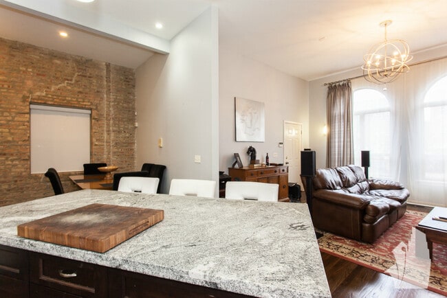 Photo - 2113 W Washington Blvd Condo Unit 1