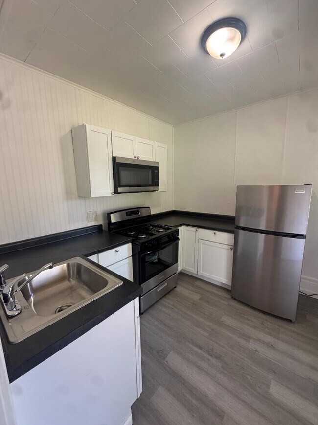 Photo - 504 N Roosevelt Ave