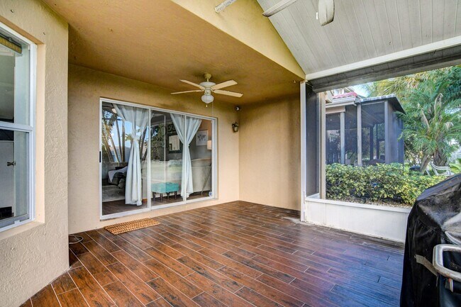 3574 Danbury Ct