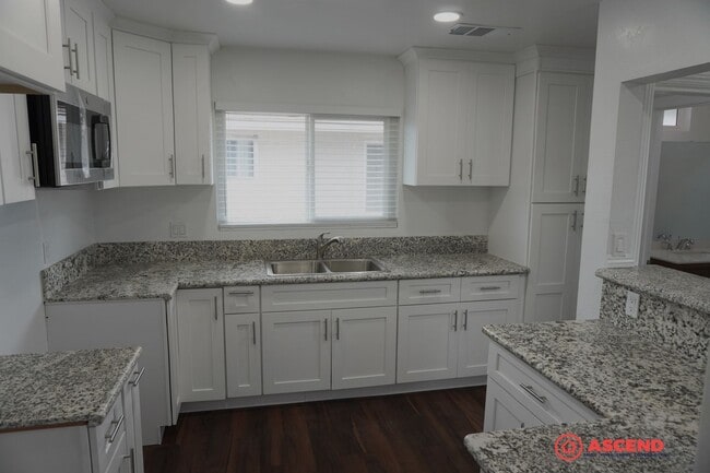 Photo - Home in Southeast Bakersfield!