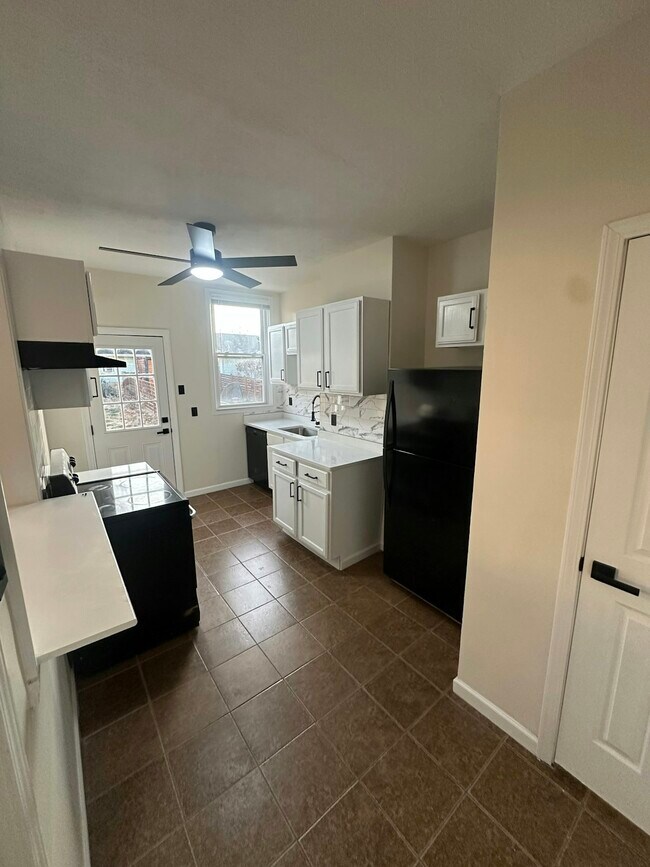 Photo - 1753 Courtland Ave